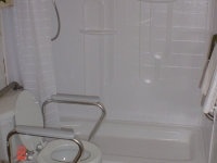 handicappedaccessible-bathroom7